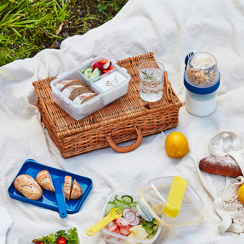 LocknLock กล่องอาหารกลางวันแบ่ง 3 ช่อง To-Go Container 1 L. - HPL817L